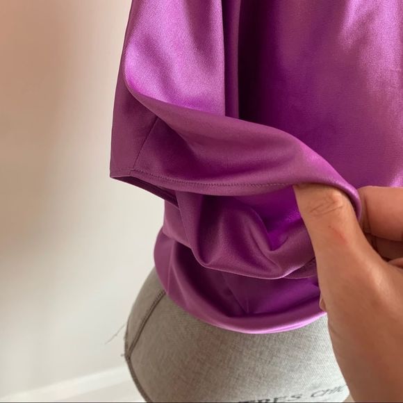 🌈 3/$20 Vintage satin shimmer purple shrug shawl - Picture 8 of 9